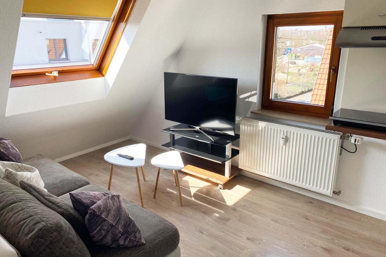 Gemuetliche 2 Zimmerwohnung Mit Tv Und Wlan Wendlingen am Neckar Kültér fotó